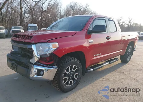 2015 Toyota Tundra Sr5 5.7L V8 z USA, uszkodzony, nr VIN 5TFUW5F14FX447136